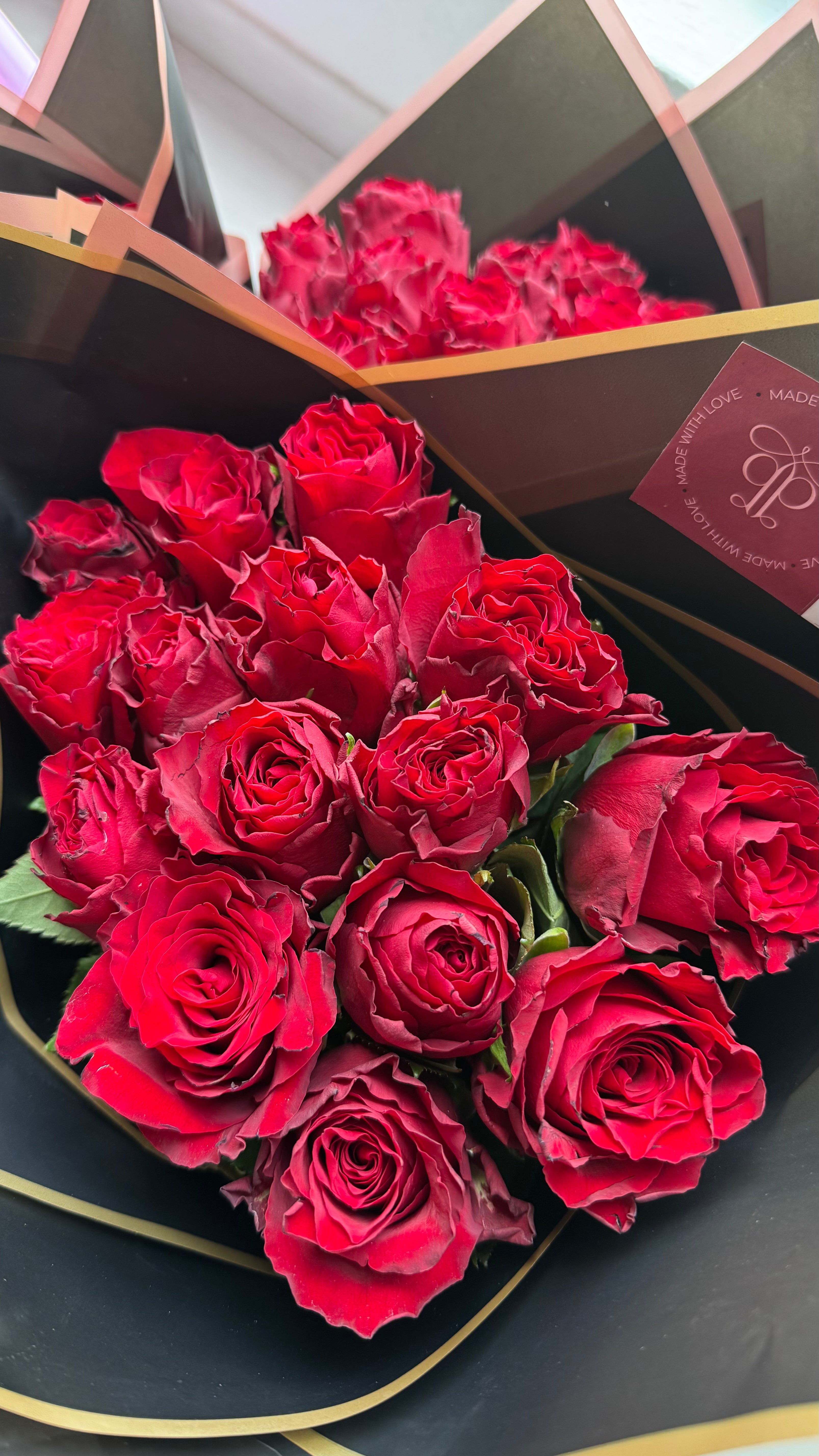 15 Stems Roses