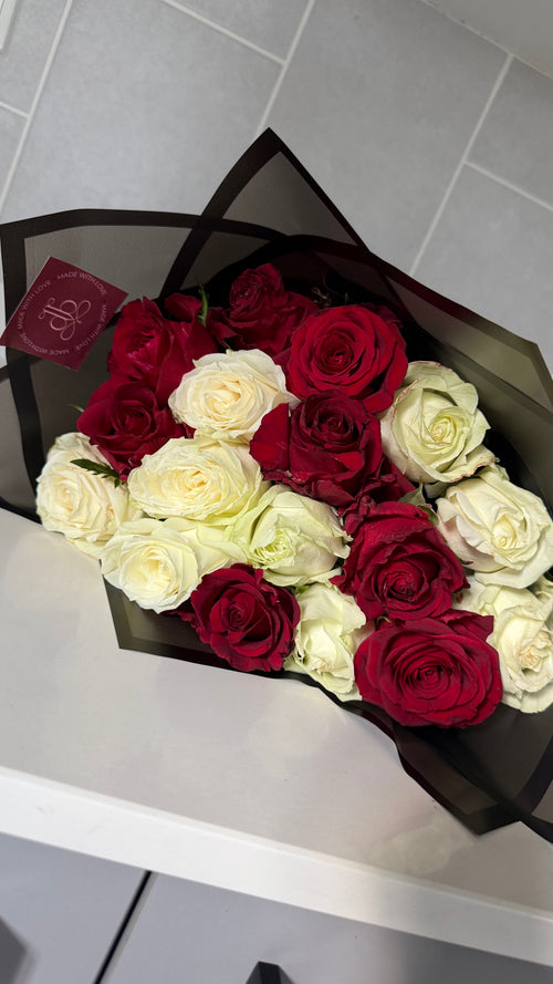 15 Stems Roses